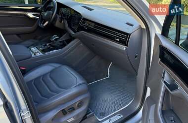 Внедорожник / Кроссовер Volkswagen Touareg 2021 в 