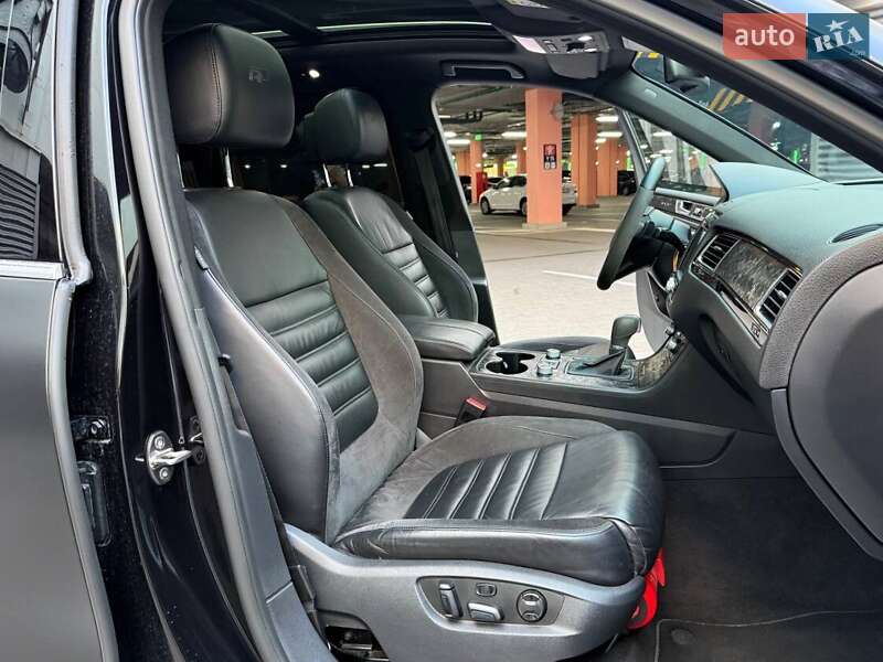 Внедорожник / Кроссовер Volkswagen Touareg 2015 в Киеве фото 13 Внедорожник / Кроссовер Volkswagen Touareg 2015 в Киеве