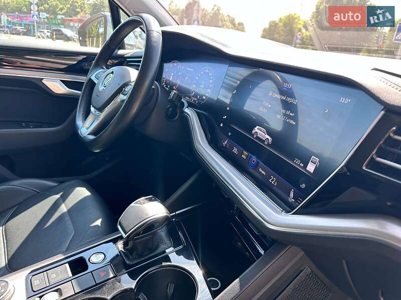 Позашляховик / Кросовер Volkswagen Touareg 2018 в Кропивницькому