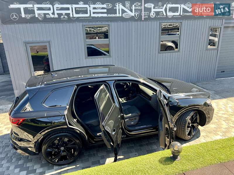 Внедорожник / Кроссовер Volkswagen Touareg 2023 в Киеве