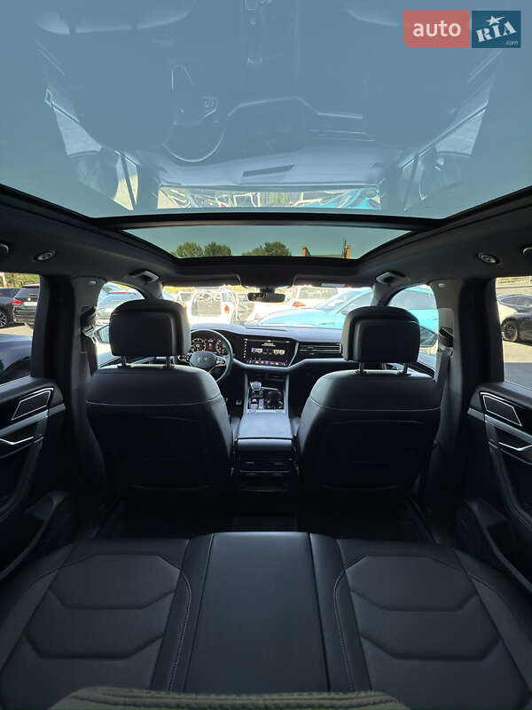 Внедорожник / Кроссовер Volkswagen Touareg 2022 в Черновцах