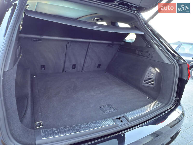 Внедорожник / Кроссовер Volkswagen Touareg 2022 в Черновцах