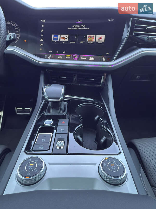 Внедорожник / Кроссовер Volkswagen Touareg 2022 в Черновцах