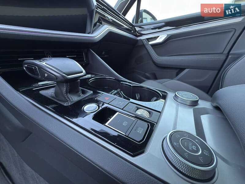 Внедорожник / Кроссовер Volkswagen Touareg 2022 в Черновцах