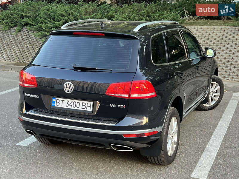 Внедорожник / Кроссовер Volkswagen Touareg 2016 в Одессе