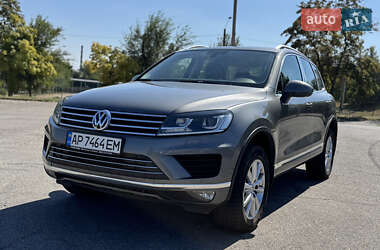 Позашляховик / Кросовер Volkswagen Touareg 2016 в Запоріжжі