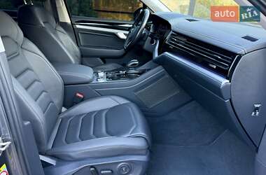Внедорожник / Кроссовер Volkswagen Touareg 2022 в 