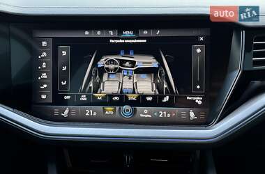 Внедорожник / Кроссовер Volkswagen Touareg 2022 в 