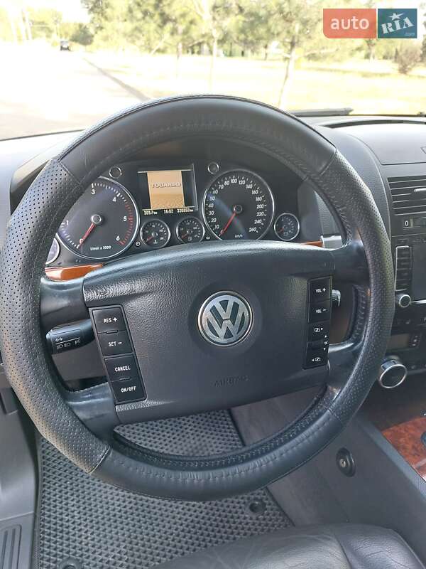 Внедорожник / Кроссовер Volkswagen Touareg 2007 в Измаиле