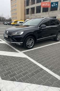 Позашляховик / Кросовер Volkswagen Touareg 2015 в Тернополі