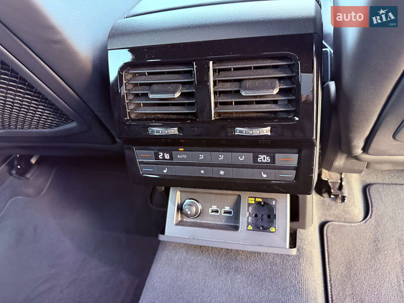 Внедорожник / Кроссовер Volkswagen Touareg 2019 в Ровно