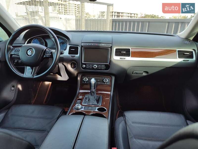 Внедорожник / Кроссовер Volkswagen Touareg 2015 в Киеве фото 9 Внедорожник / Кроссовер Volkswagen Touareg 2015 в Киеве