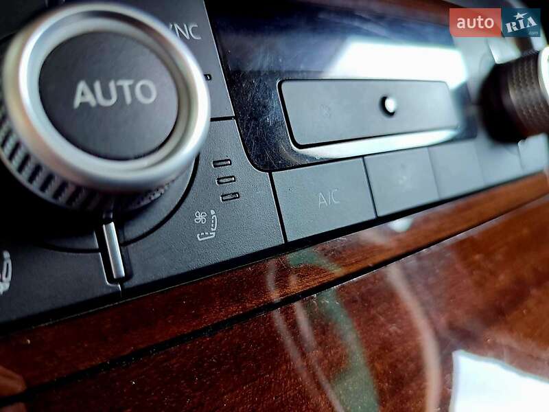 Внедорожник / Кроссовер Volkswagen Touareg 2015 в Киеве фото 14 Внедорожник / Кроссовер Volkswagen Touareg 2015 в Киеве
