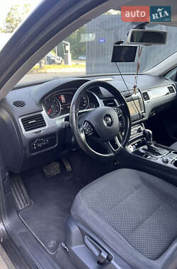 Внедорожник / Кроссовер Volkswagen Touareg 2016 в 