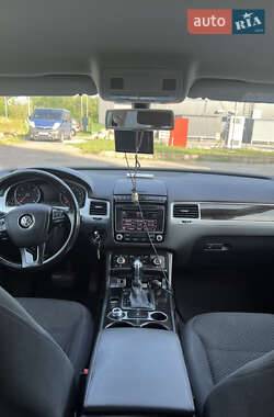 Внедорожник / Кроссовер Volkswagen Touareg 2016 в 