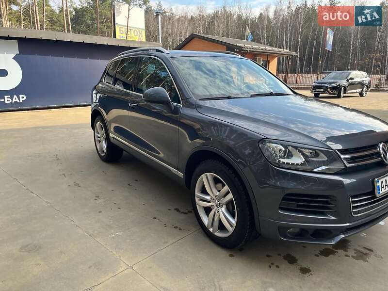 Позашляховик / Кросовер Volkswagen Touareg 2013 в Києві фото Позашляховик / Кросовер Volkswagen Touareg 2013 в Києві