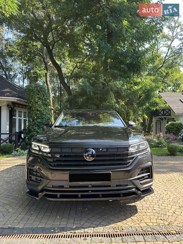 Внедорожник / Кроссовер Volkswagen Touareg 2023 в Киеве