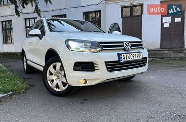 Позашляховик / Кросовер Volkswagen Touareg 2012 в Узині