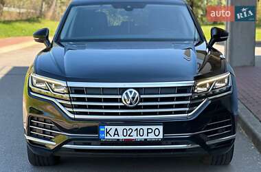 Внедорожник / Кроссовер Volkswagen Touareg 2019 в 