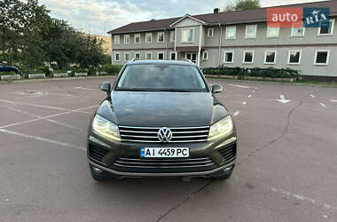 Внедорожник / Кроссовер Volkswagen Touareg 2017 в 