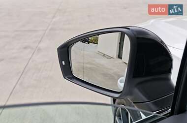 Внедорожник / Кроссовер Volkswagen Touareg 2023 в 