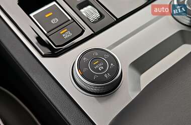 Внедорожник / Кроссовер Volkswagen Touareg 2023 в 