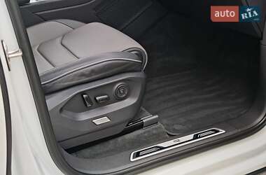 Внедорожник / Кроссовер Volkswagen Touareg 2023 в 