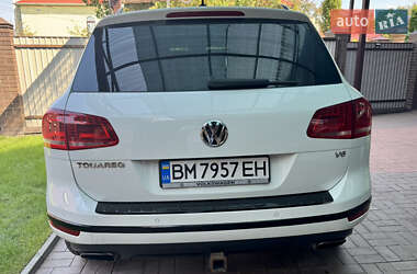 Внедорожник / Кроссовер Volkswagen Touareg 2015 в 