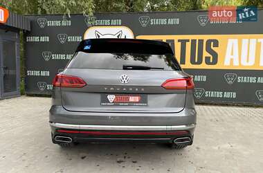 Внедорожник / Кроссовер Volkswagen Touareg 2019 в 