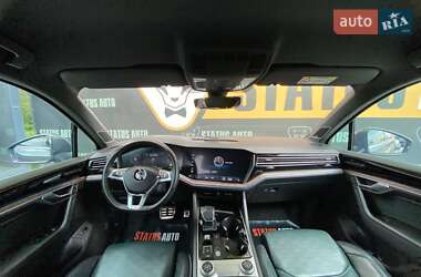 Внедорожник / Кроссовер Volkswagen Touareg 2019 в 