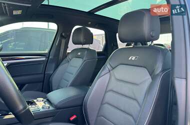 Внедорожник / Кроссовер Volkswagen Touareg 2021 в 