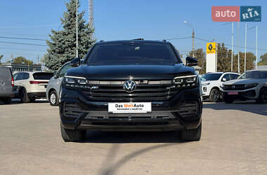 Позашляховик / Кросовер Volkswagen Touareg 2021 в Чернівцях