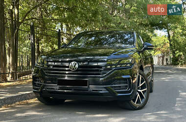 Позашляховик / Кросовер Volkswagen Touareg 2023 в Одесі