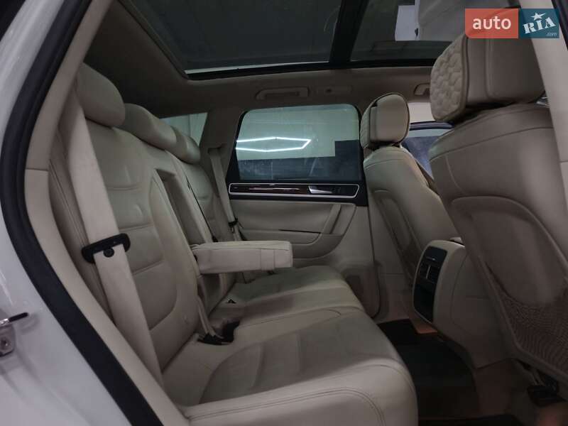Позашляховик / Кросовер Volkswagen Touareg 2010 в Миколаєві фото 12 Позашляховик / Кросовер Volkswagen Touareg 2010 в Миколаєві