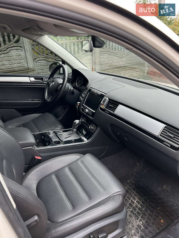 Внедорожник / Кроссовер Volkswagen Touareg 2010 в Теребовле