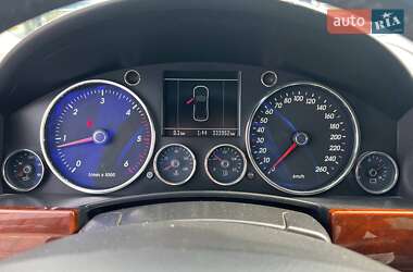 Внедорожник / Кроссовер Volkswagen Touareg 2004 в 