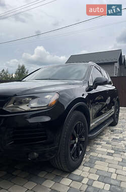 Внедорожник / Кроссовер Volkswagen Touareg 2010 в 