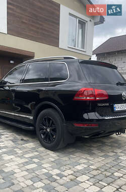 Внедорожник / Кроссовер Volkswagen Touareg 2010 в 