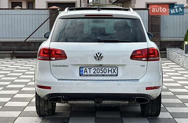 Внедорожник / Кроссовер Volkswagen Touareg 2011 в 