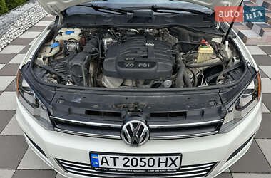 Внедорожник / Кроссовер Volkswagen Touareg 2011 в 