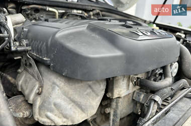Внедорожник / Кроссовер Volkswagen Touareg 2011 в 