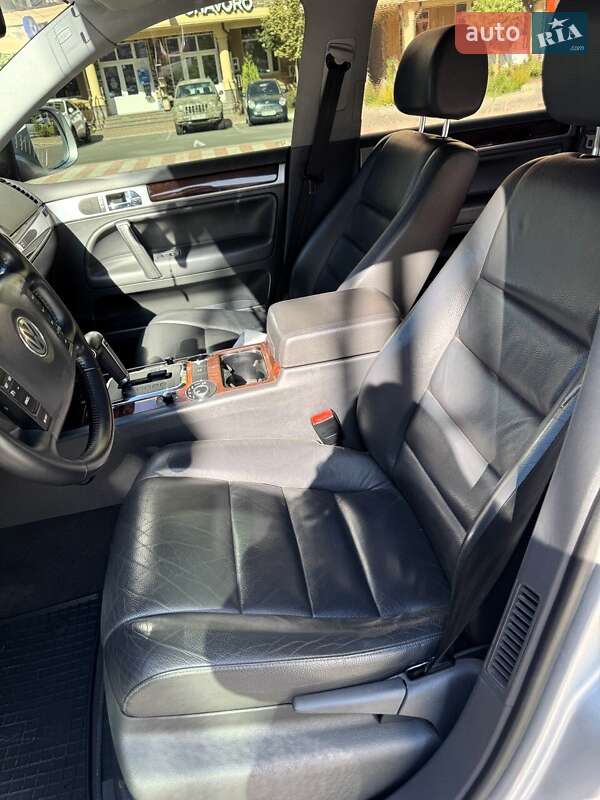 Позашляховик / Кросовер Volkswagen Touareg 2007 в Києві фото 16 Позашляховик / Кросовер Volkswagen Touareg 2007 в Києві