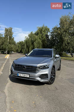Внедорожник / Кроссовер Volkswagen Touareg 2020 в Киеве