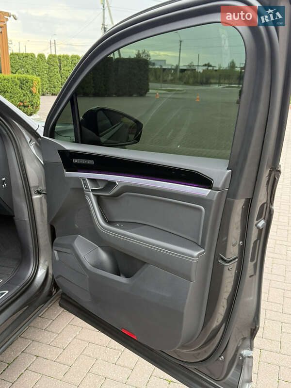 Внедорожник / Кроссовер Volkswagen Touareg 2020 в Виноградове