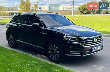 Внедорожник / Кроссовер Volkswagen Touareg 2019 в Киеве