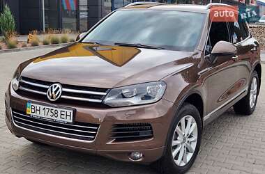 Внедорожник / Кроссовер Volkswagen Touareg 2012 в Виннице