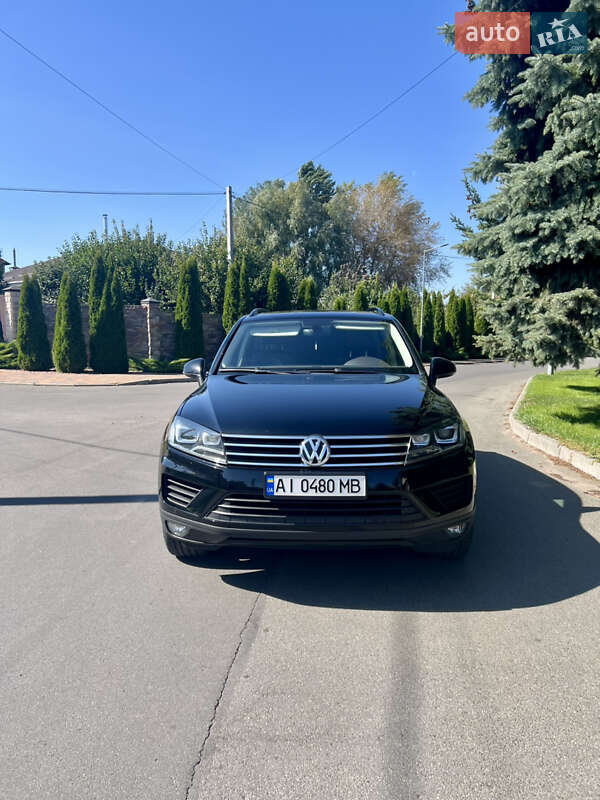 Внедорожник / Кроссовер Volkswagen Touareg 2016 в Киеве