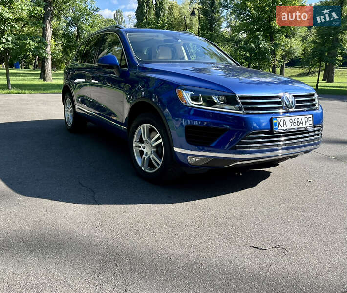 Внедорожник / Кроссовер Volkswagen Touareg 2016 в 