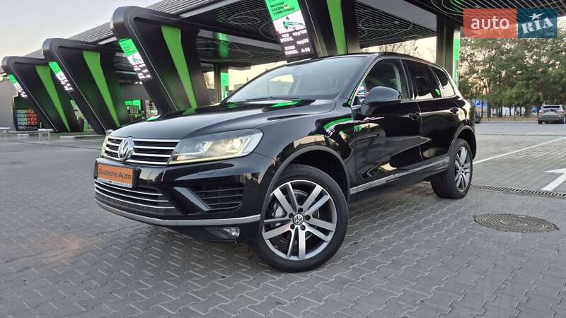 Внедорожник / Кроссовер Volkswagen Touareg 2015 в Одессе