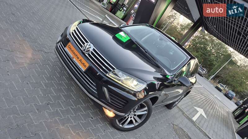 Внедорожник / Кроссовер Volkswagen Touareg 2015 в Одессе